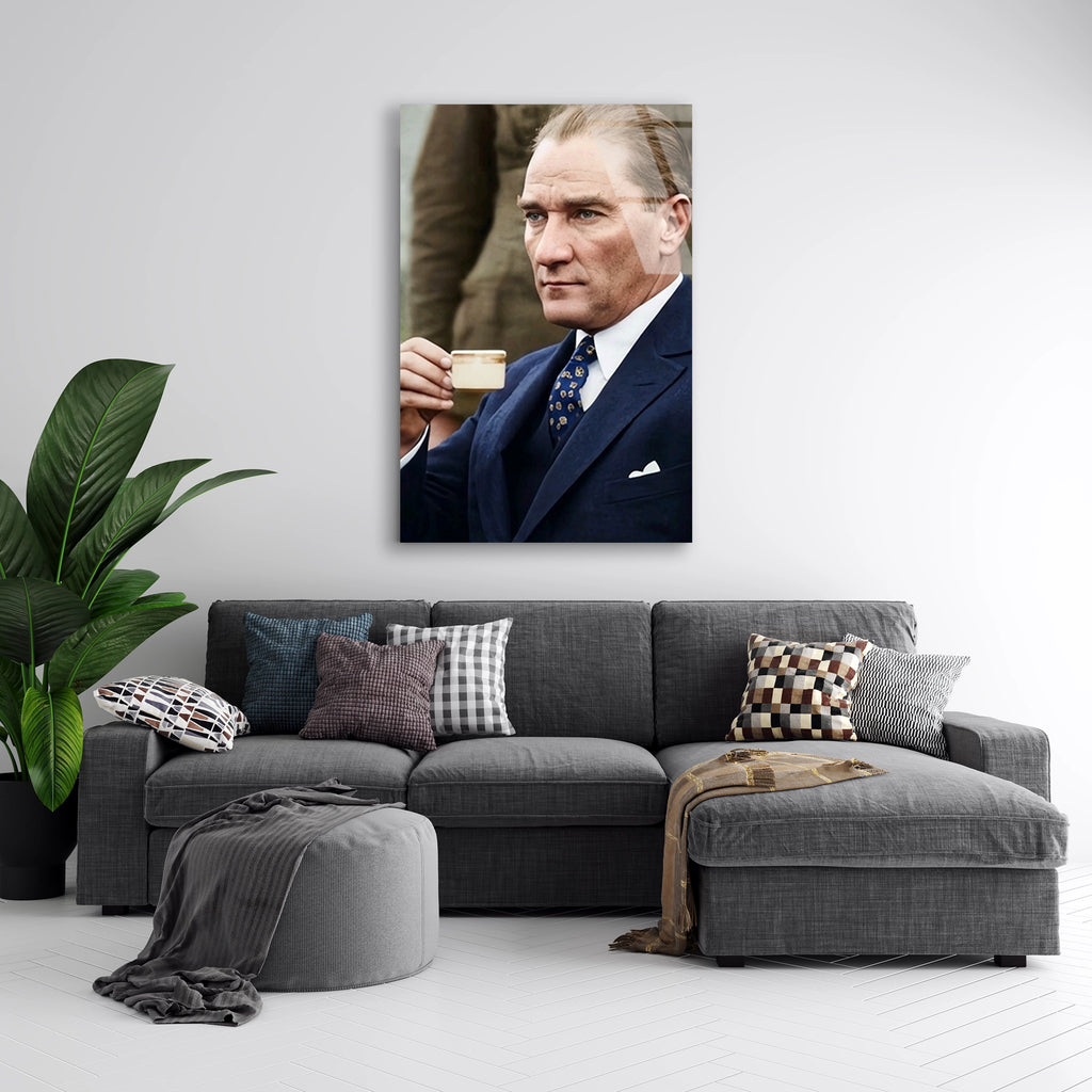 ATATÜRK KAHVE İÇERKEN - CAM TABLO - DEG0583