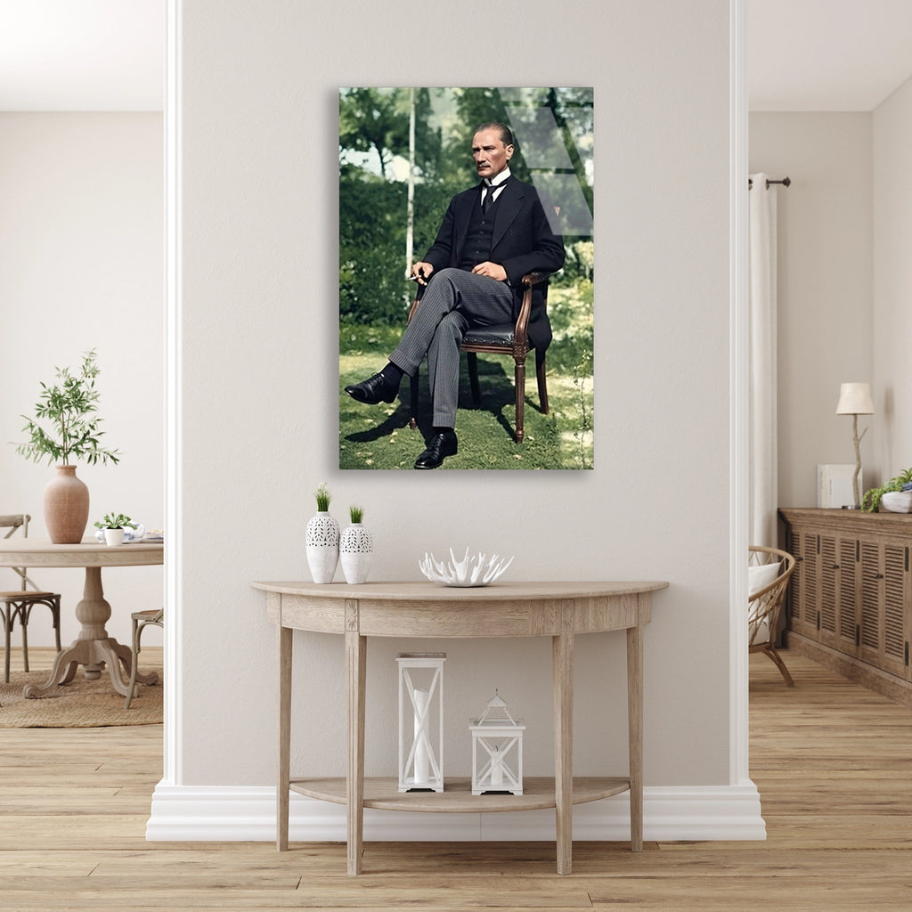 ATATÜRK BAHÇEDE PORTRE - CAM TABLO - DEG0587