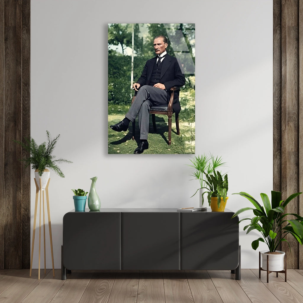 ATATÜRK BAHÇEDE PORTRE - CAM TABLO - DEG0587