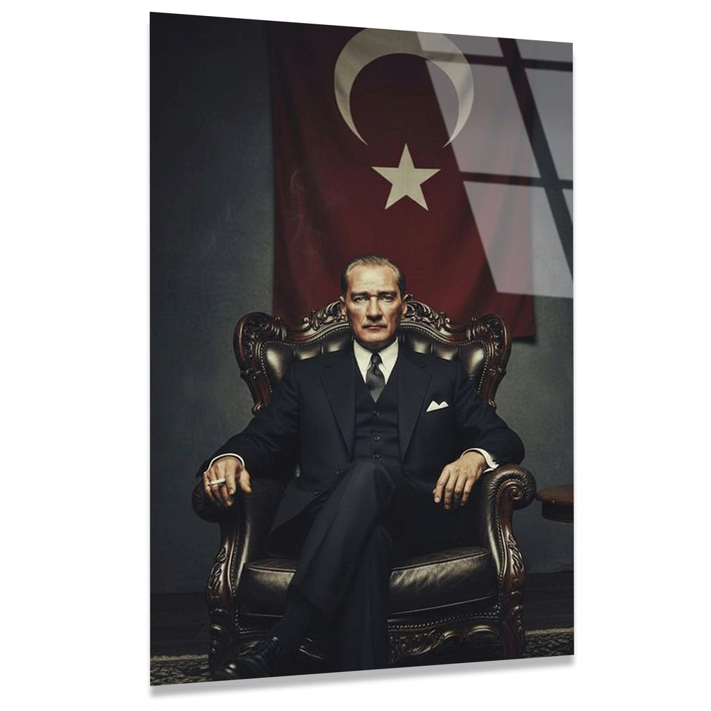 ATATÜRK TÜRK BAYRAĞI ÖNÜNDE - CAM TABLO - DEG0590