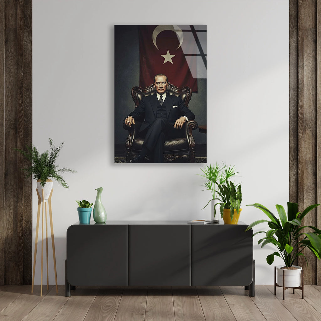 ATATÜRK TÜRK BAYRAĞI ÖNÜNDE - CAM TABLO - DEG0590
