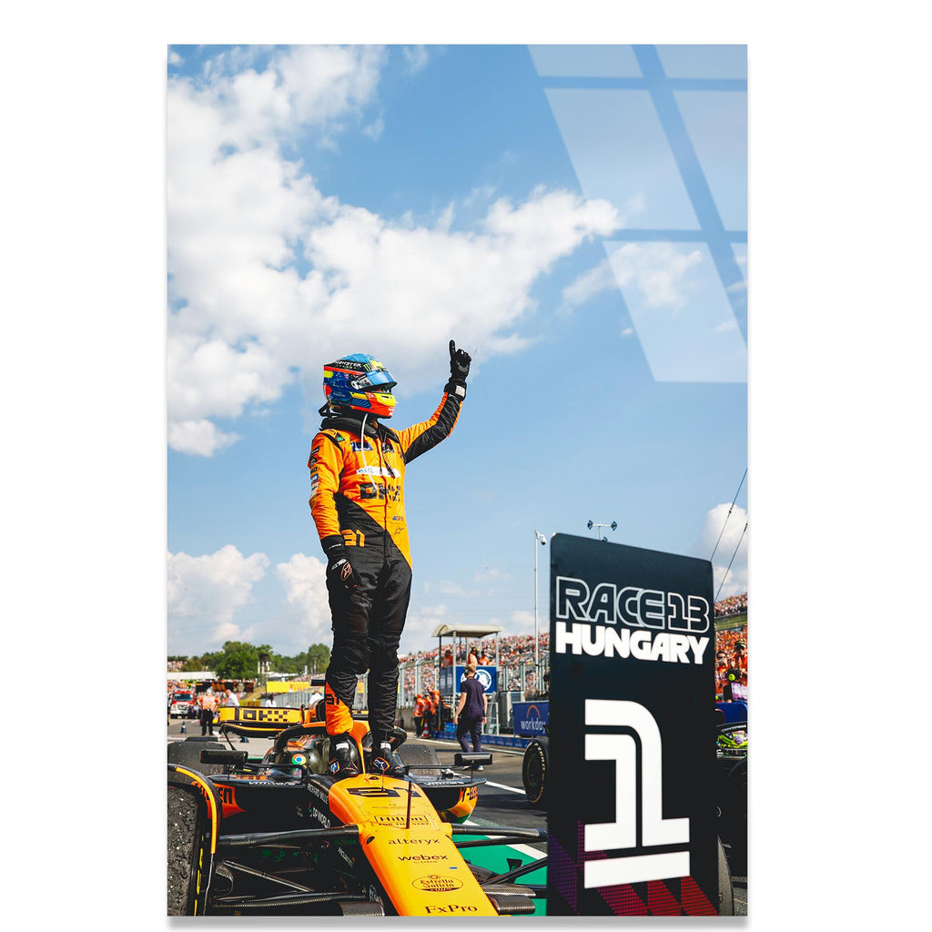 F1 Lider Yarış Arabası Cam Tablo – Formula 1 Duvar Dekoru - DEG0692