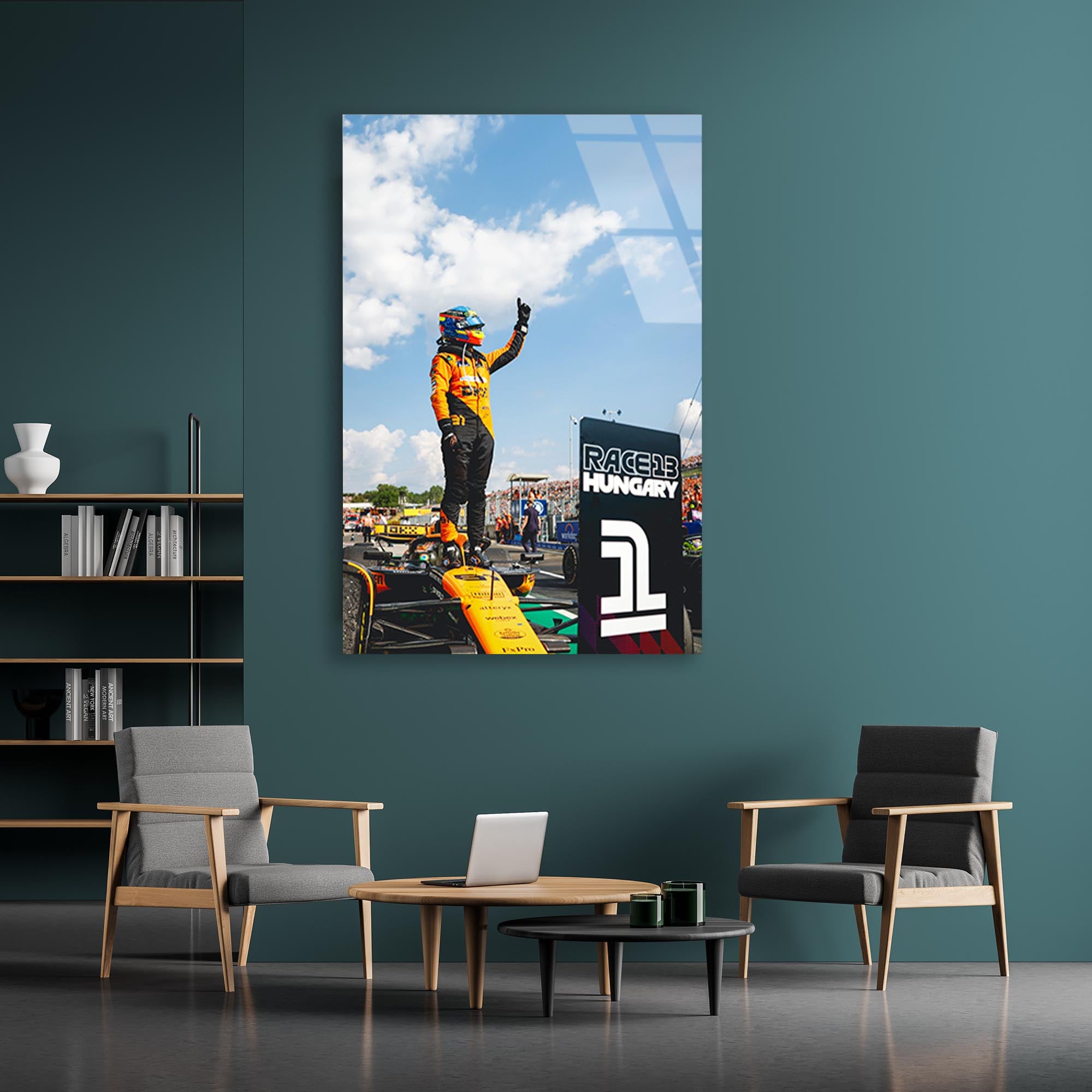 F1 Lider Yarış Arabası Cam Tablo – Formula 1 Duvar Dekoru - DEG0692