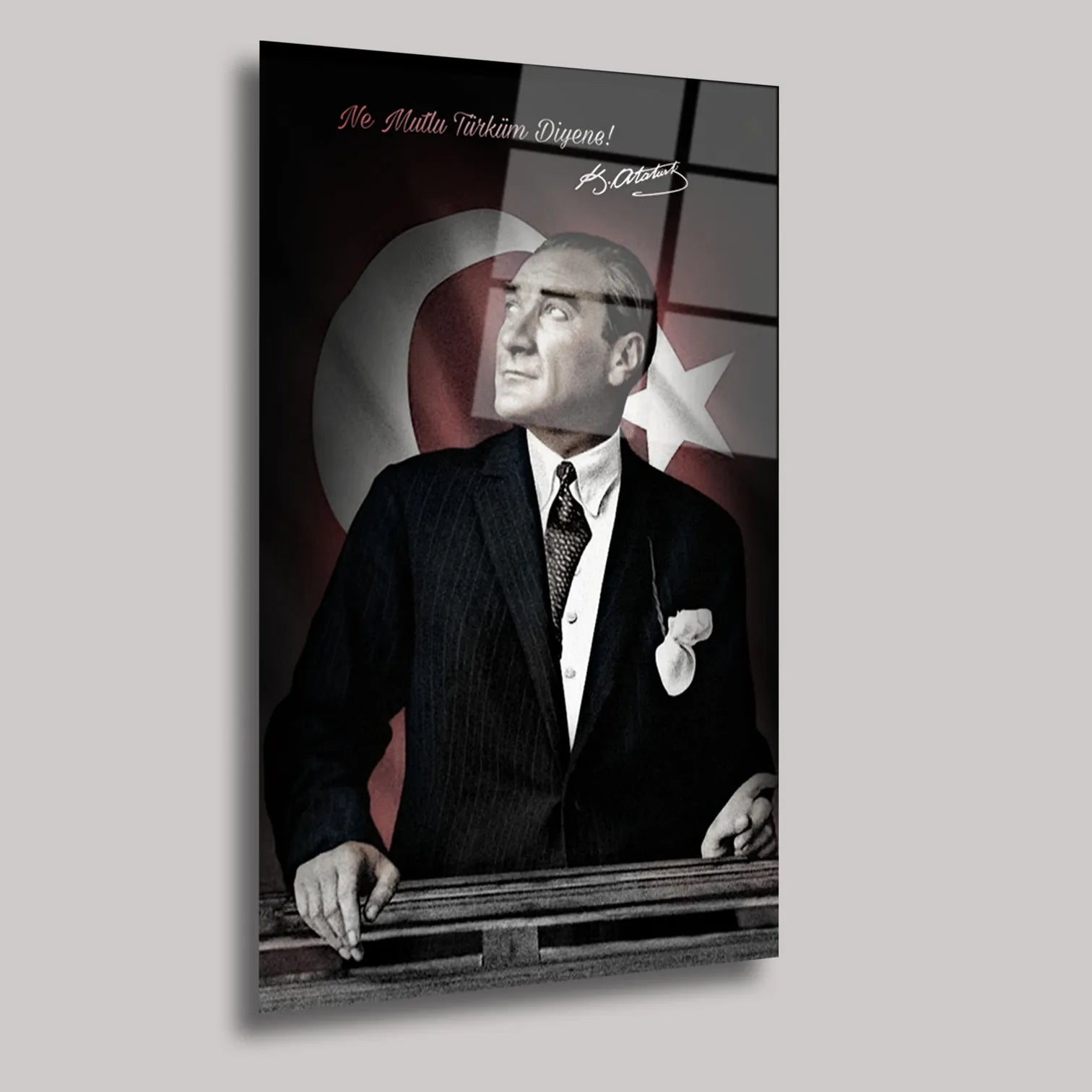 ATATÜRK - NE MUTLU TÜRKÜM DİYENE - CAM TABLO - DEG0286