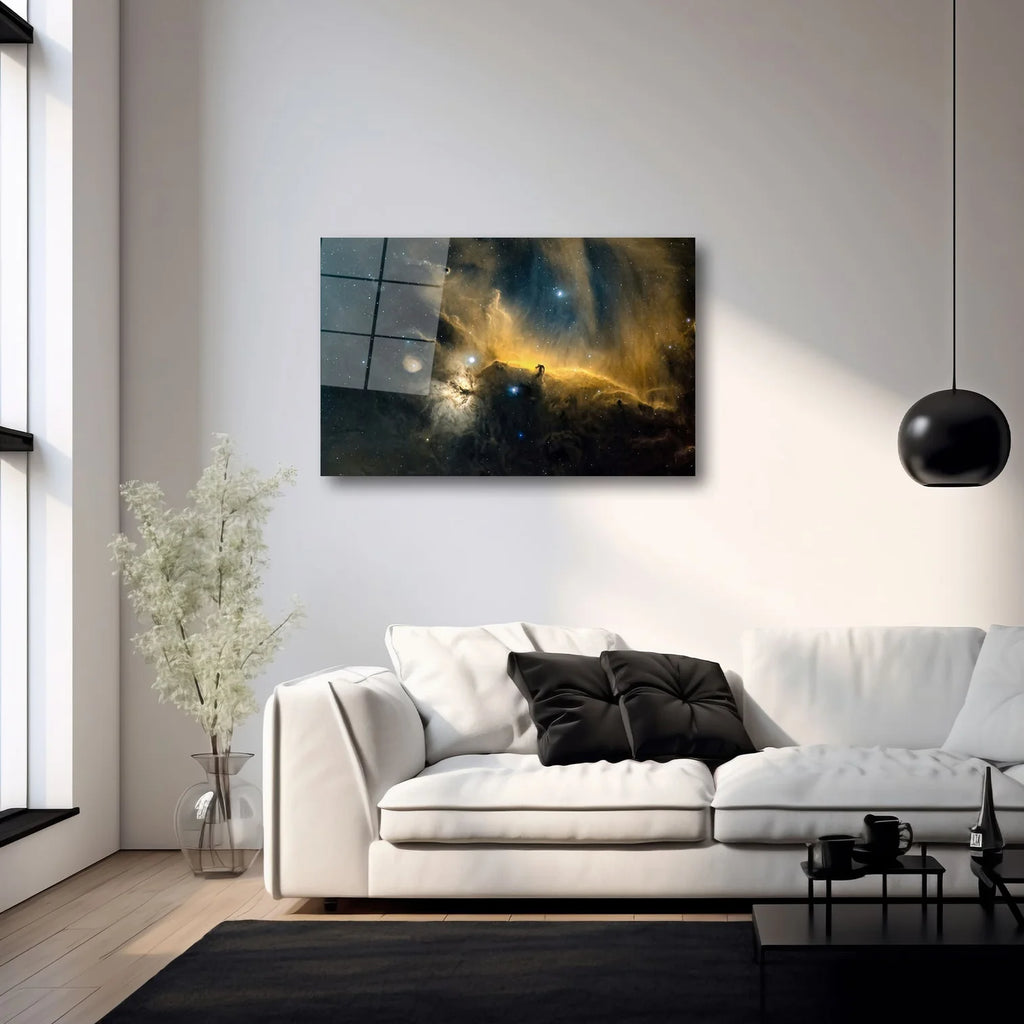 DERİN UZAY VE ALTIN RENGİ NEBULA BULUTSU YATAY CAM TABLO - DEG0340