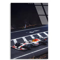 Red Bull Gece Start Çizgisi F1 Cam Tablo – Formula 1 Duvar Dekoru - DEG0885